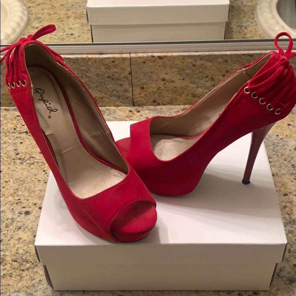 Red pump (Qupid)